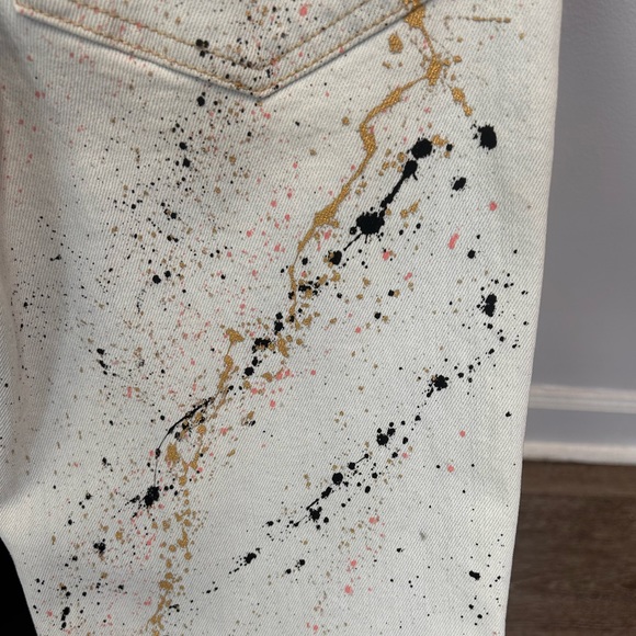 Custom Fashion Jeans - Picture 6 of 8